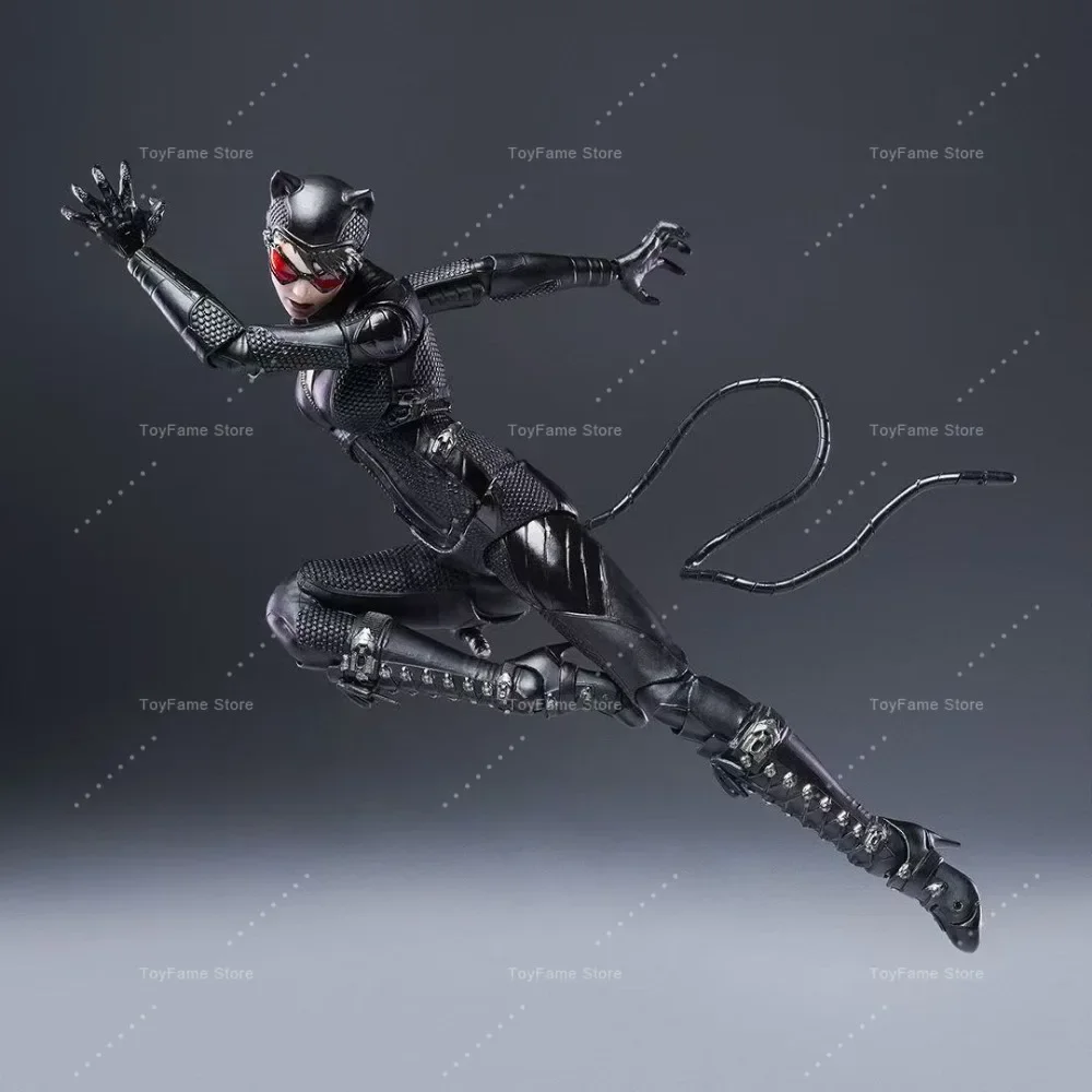 Фото Новая фигурка Catwoman из Batman Arkham Knight от Yuanye Culture-Best Manufacturing, масштаб 1/12 №3