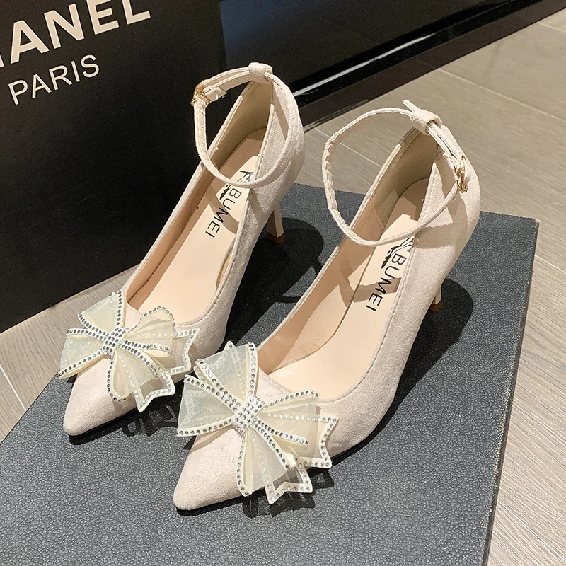 

Женские туфли на высоком каблуке-шпильке, новинка 2023, модная яркая Свадебная обувь с бантом и острым носком, дизайнерские туфли для невесты, ...