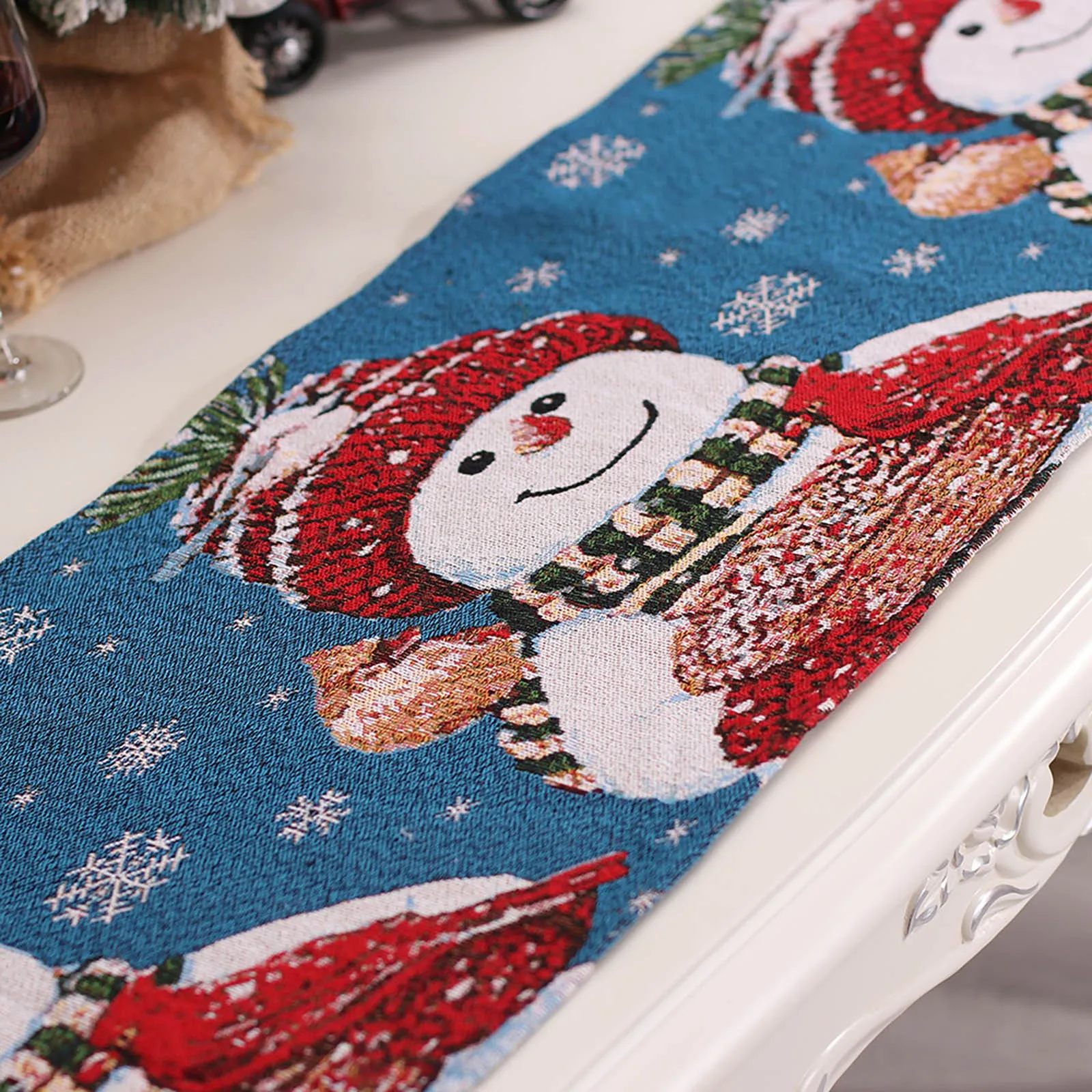 

Christmas Knitted Table Runner Santa Snowman Tablecloth Table Decoration Insulation Wine Decor for Kitchen Table Center Piece