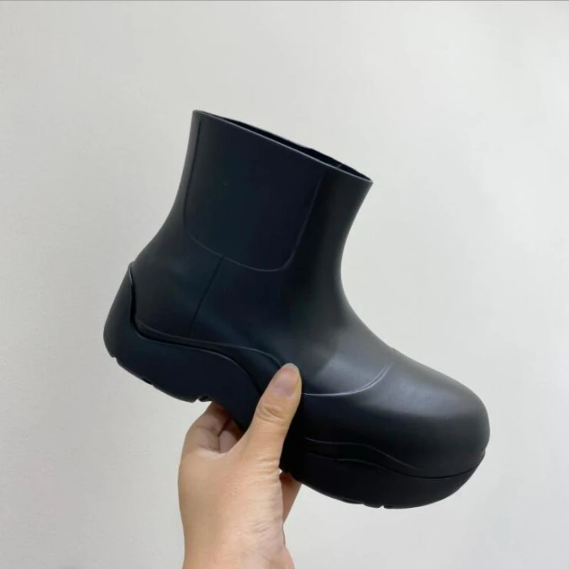 2022 New Luxury Women Rain Boots New Rubber Ladies Walking Waterproof Ankle Rain boots Casual Thick Bottom Short Boot