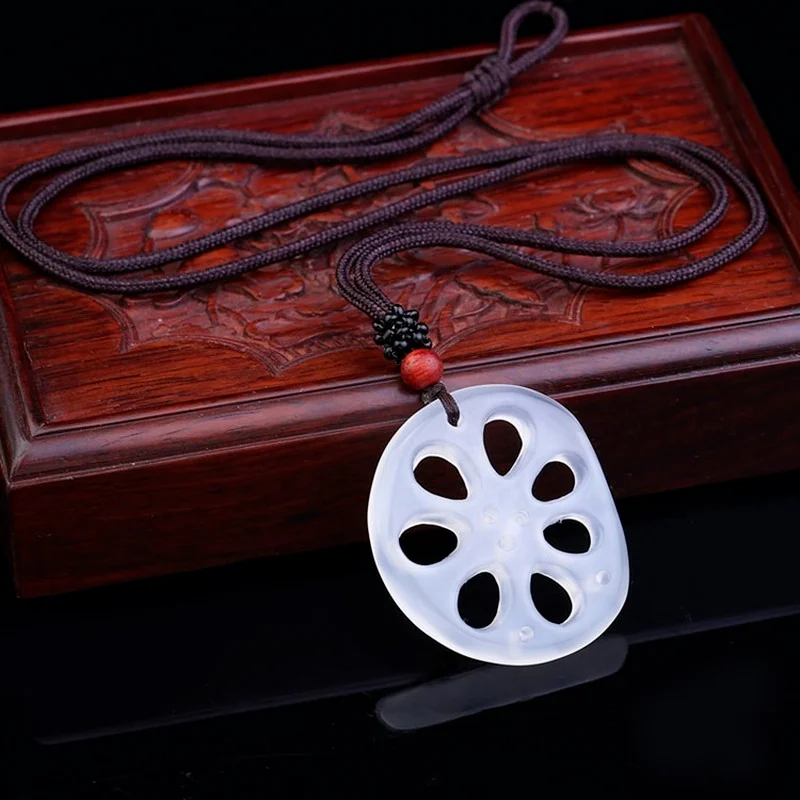 

Natural Chinese White Chalcedony Hand-carved Lotus Root Pendant Fashion Jewelry Men and Women Love Love Silk Necklace Gifts