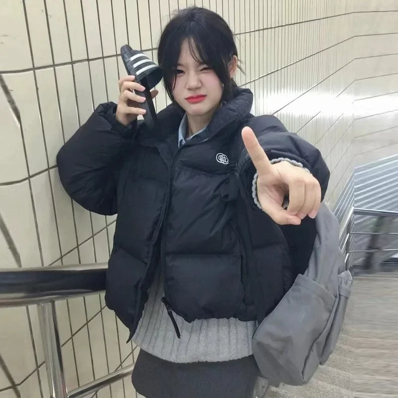 Укороченное пуховое хлопковое пальто на флисовой подкладке женское зимнее 2024