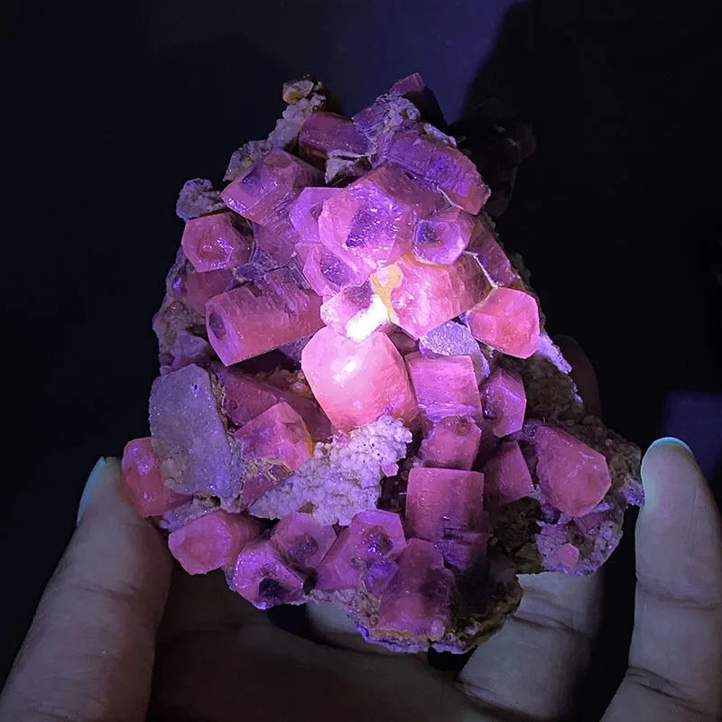 

100% natural calcite with fluorescent effect rough specimen healing crystal stone