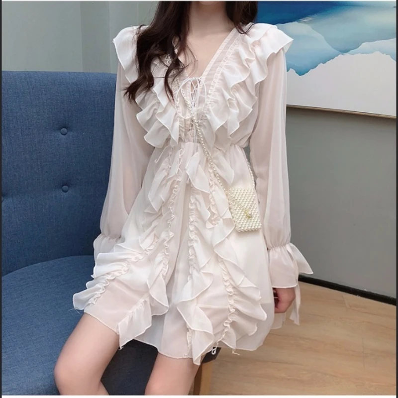 

Женское шифоновое платье с V-образным вырезом