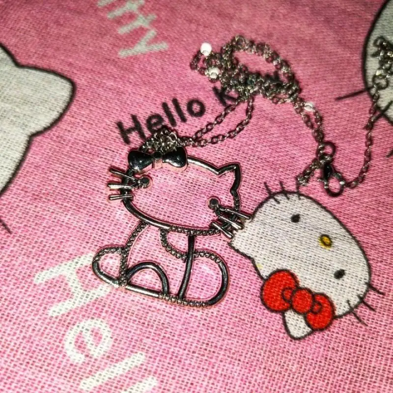 

Sanrioed Hellokittys мультфильм Kawaii оригинальный дизайн самостоятельное изготовление Y2K горячая девушка родоподобный 2000S кулон титановая сталь ожер...