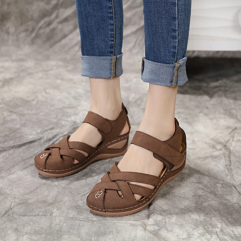 

Shoes Large Size Anti-Skid 2022 Sandals Clogs Wedge Summer Heels Suit Female Beige Big New Outside Platform Fashion Comfort Girl