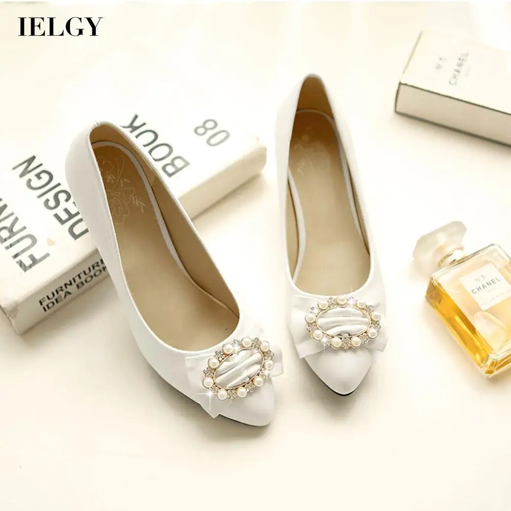 

IELGY solid color leather pointed toe mid heel lazy shoes Women's high heels large size sexy shallow mouth thick heel