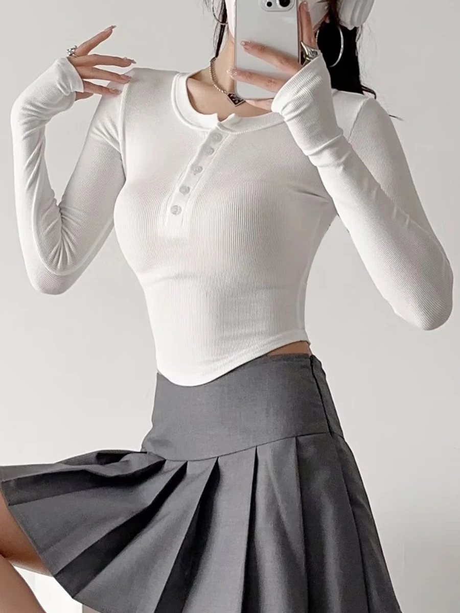 

Женский трикотажный облегающий кроп-топ в рубчик Y2k, осенняя футболка с длинным рукавом и круглым вырезом, на пуговицах