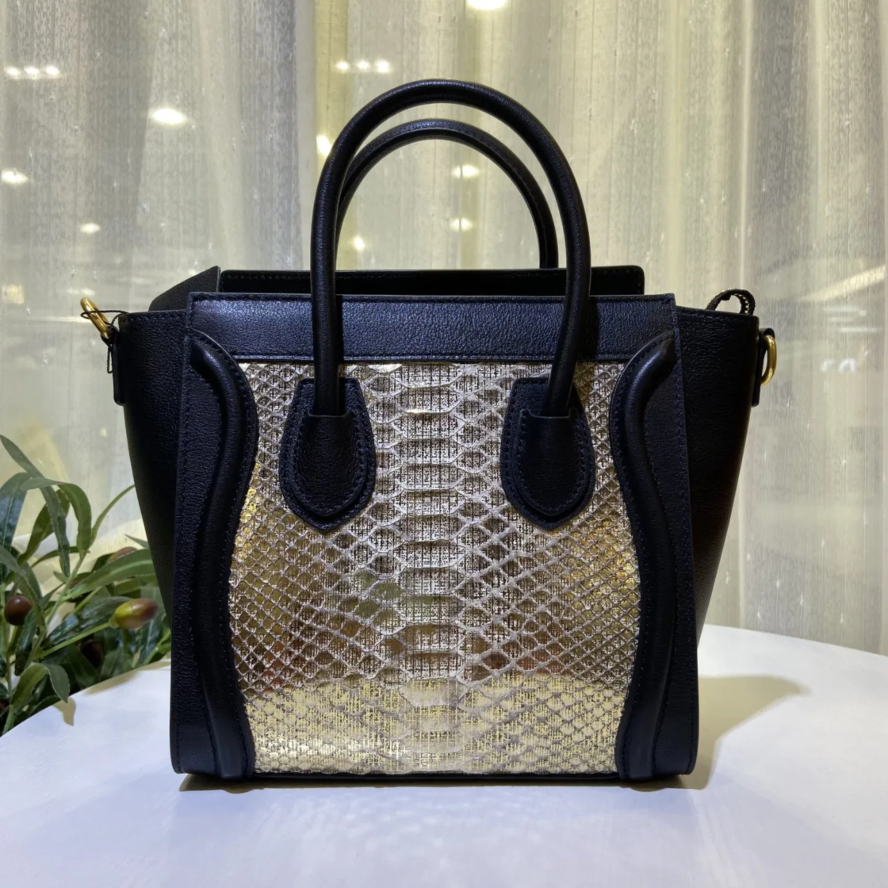 

New Top Layer Cowhide Patchwork Genuine Leather Python Pattern Women's Handbag High Quality Fashionable Personalized Women's Bag