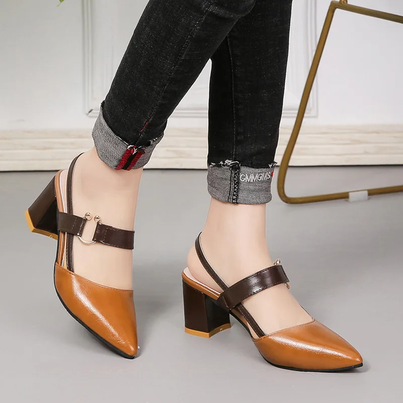 

2022 New Summer Sandals Female Pointy Handsome Korean Style Chunky Heels Joker Buckle 6cm High Pumps Ladies 42 Large Size Mujer