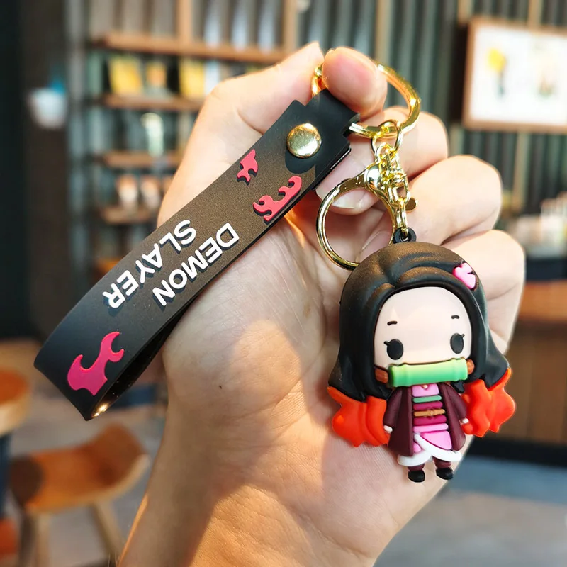 Брелок для ключей брелок в автомобиль виде фигурки киметасу камадо танджиру