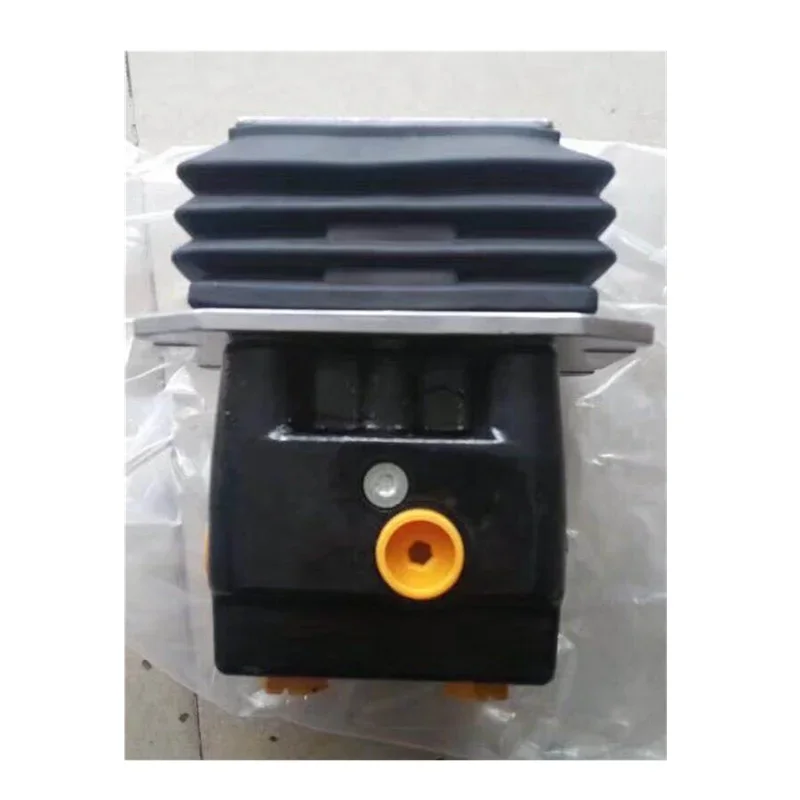 Запасные части для кабины экскаватора SK200-8 SK210-8 Педаль ножного клапана Пилотный