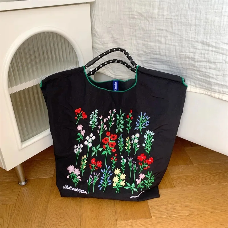 

New Fashion Vintage Floral Nylon Fabric Hand Bag for Women Embroidery Large Casual Capacity Shopping Tote Bags Hand Bag