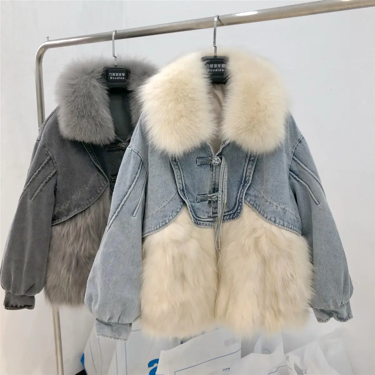 New Winter Faux Fur Coat Women's Basic Sweet Fox Fur Collar Denim Jackets Overcoat Thick Warm Bomber Female Jeans Jacket Tops