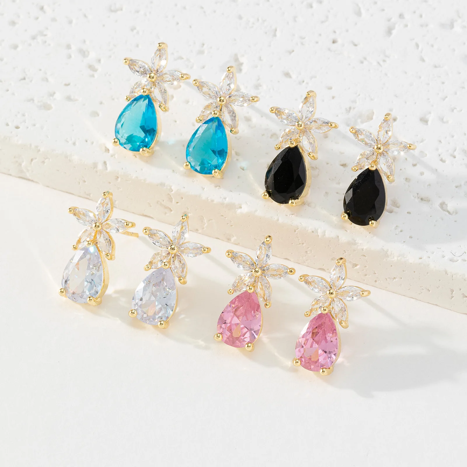 

Studs Earings for Women 18K Gold Drop Shaped Flower Earrings New Fashion Luxury Earrings Trendy Woman Jewelry 2023 Women Earring