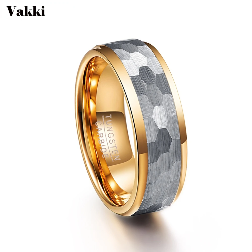

VAKKI Men's 8mm Width Tungsten Carbide Wedding Band Ring Hammered Finish Gold Plating Edge Tungsten Steel Ring Size 7 To 12