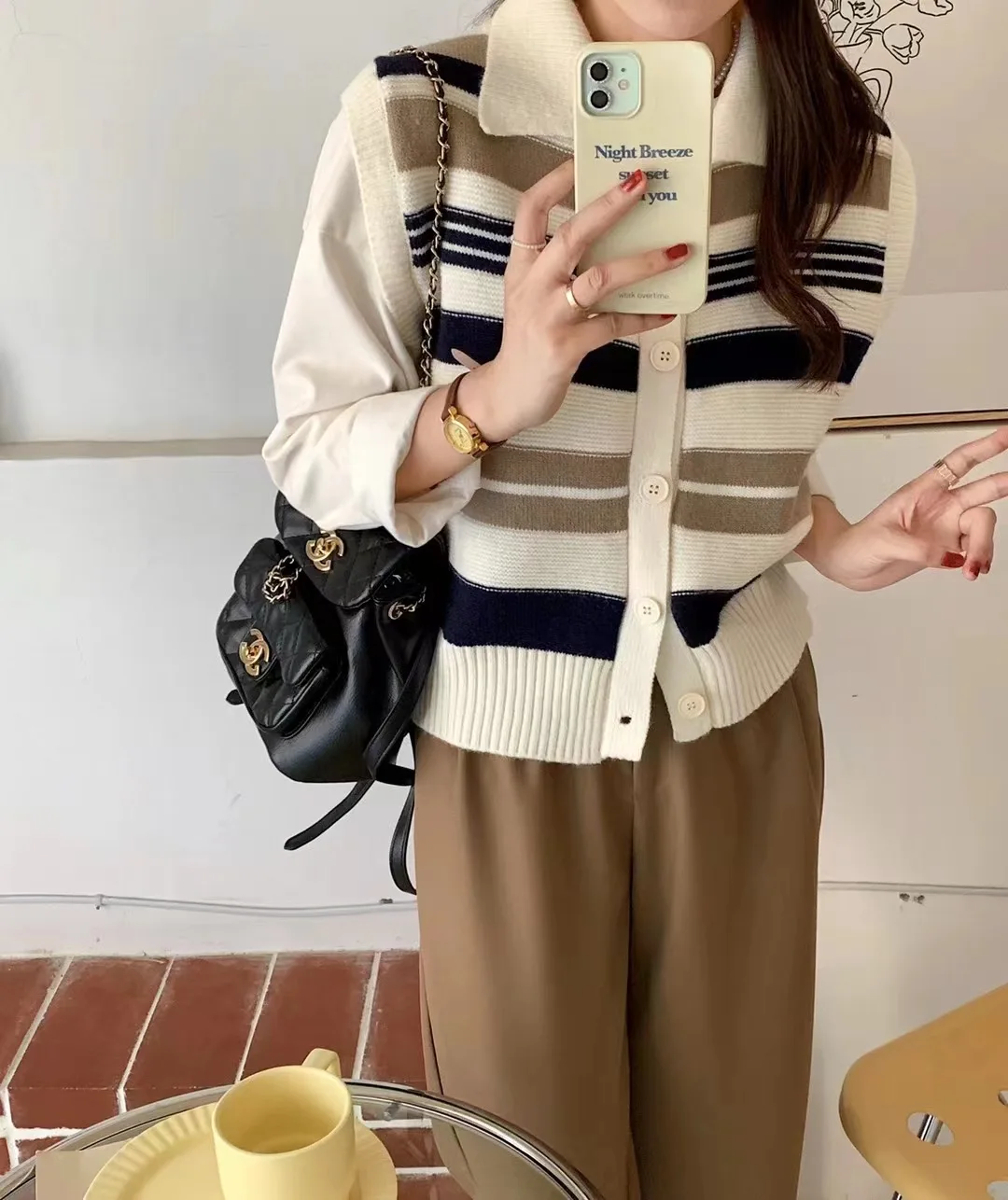 

Black White Stripes Contrast Color Vest Lapel Retro Waistcoat Spring and Autumn Knitted Vest Layered with Soft Waxy Top Women