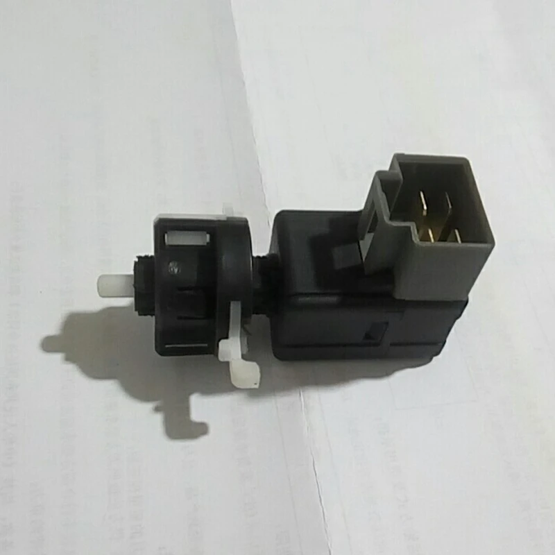 Car Stop Back Lamp Switch For Hyundai I10 I20 Ix35 Santa Fe Kia Ceed 938103S700 938103K000 93810-3K000