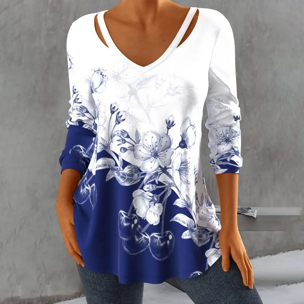 Рисунок 3 - Женская блузка с V-образным вырезом