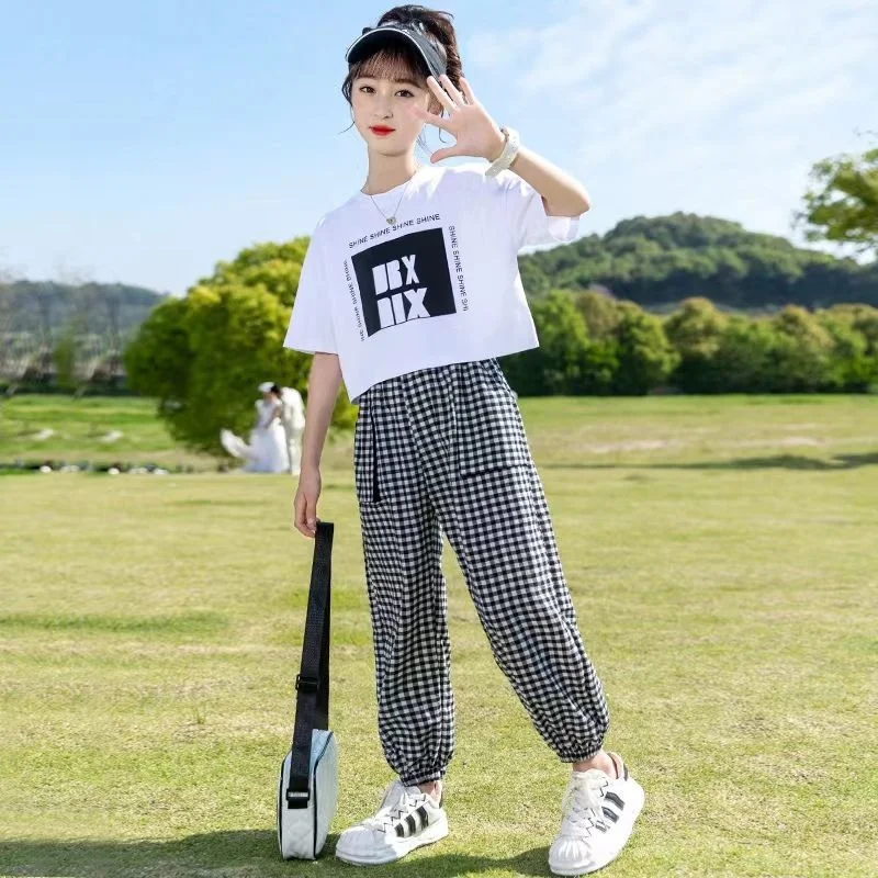 

2023 Summer New kids Suit Mid sized and Big Girls' Fashionable Short Sleeve Mosquito Proof Pants Two Piece Set with Net Red