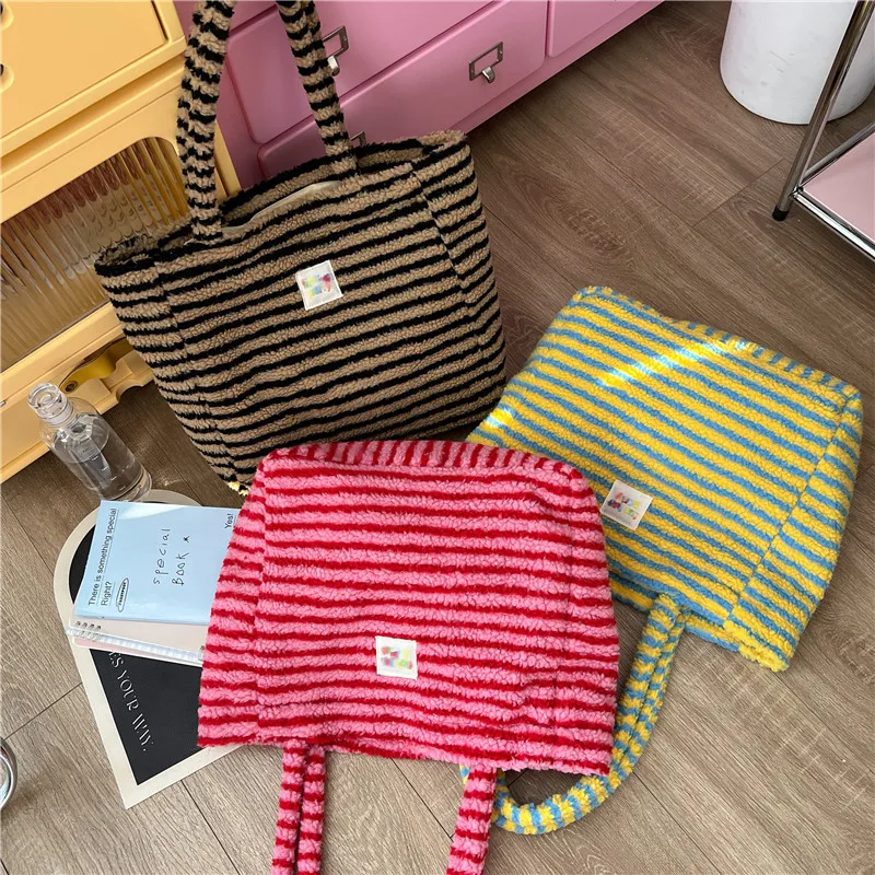 Повседневная сумка через плечо полосатые плюшевые новые сумки для женщин