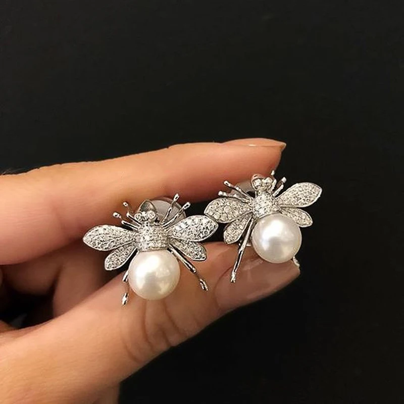 

Uring Funny Honeybee Stud Earrings Silver Color Inlaid Imitation Pearl Cute Women Ear Earrings Piercing Shiny CZ Animal Jewelry