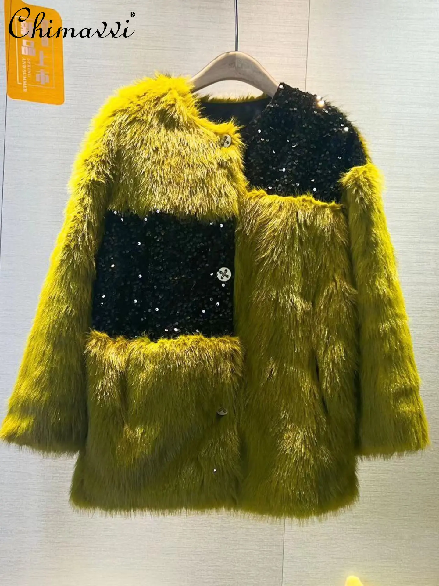 

European Station 2022 Winter Clothes New Loose Stitching Fur Coats Heavy Embroidery Sequins Mid-Length Warm Jacket Women