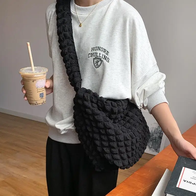 

2023 Commute Daily Shoulder Bag Space Cotton Handbag Large Capacity Crossbody Bags Feather Padded Ladies Quilted Shopper Bag