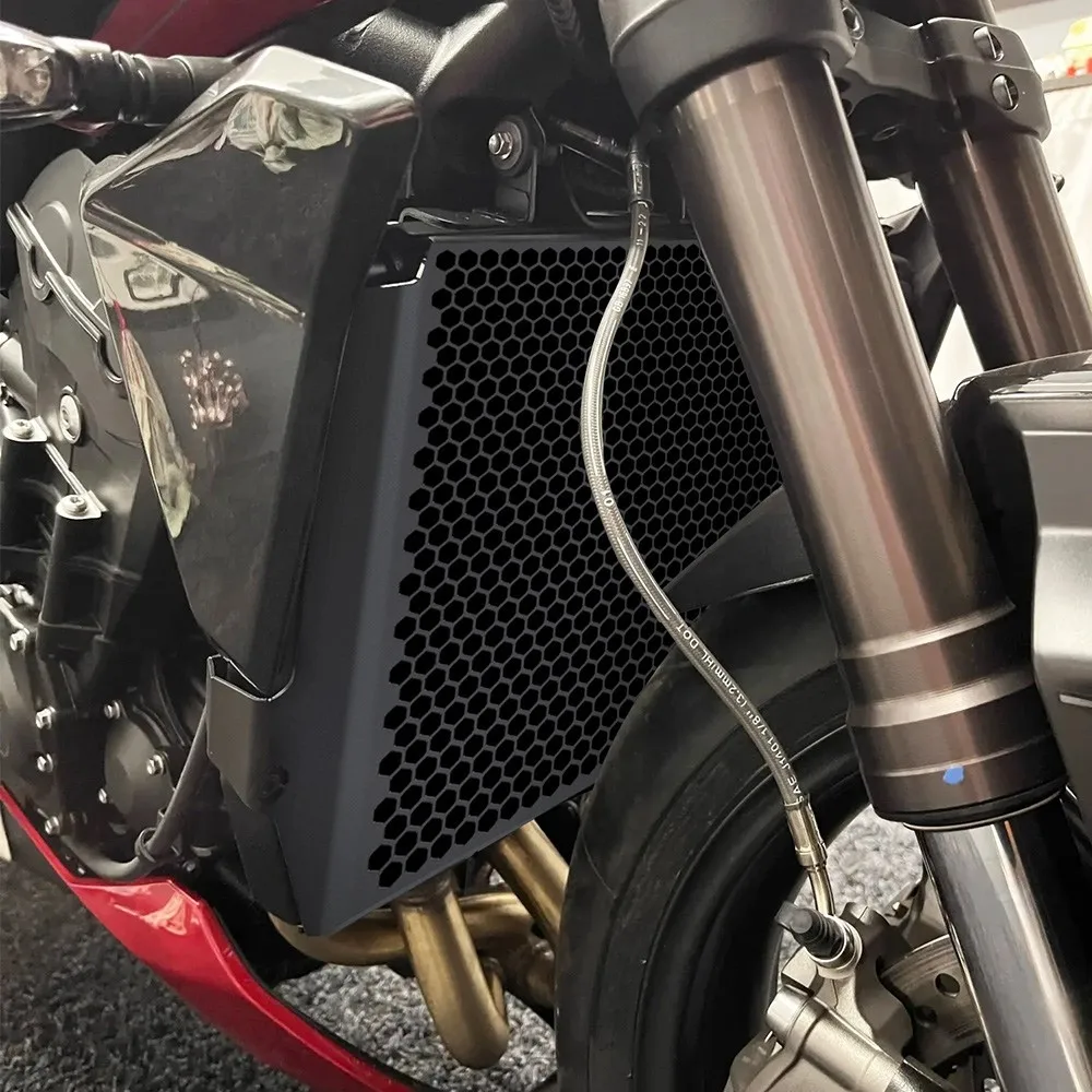 Фото Для Street Triple Moto2 765 765RS 765R 2023 2024 2025 Triple Moto 2 765 R RS Решетка радиатора мотоцикла Защитная крышка №3