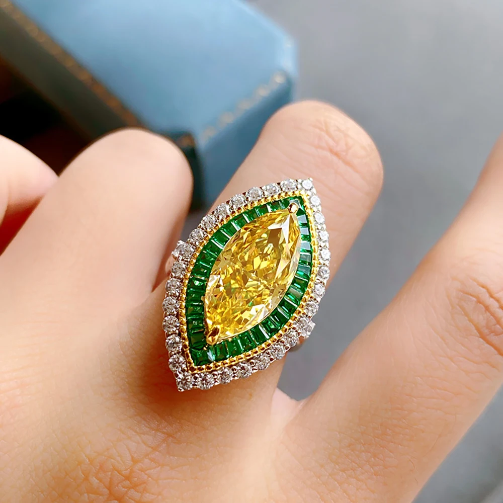 Кольцо женское из серебра 100% пробы с розовым кварцевым топазом 9 Х9 мм