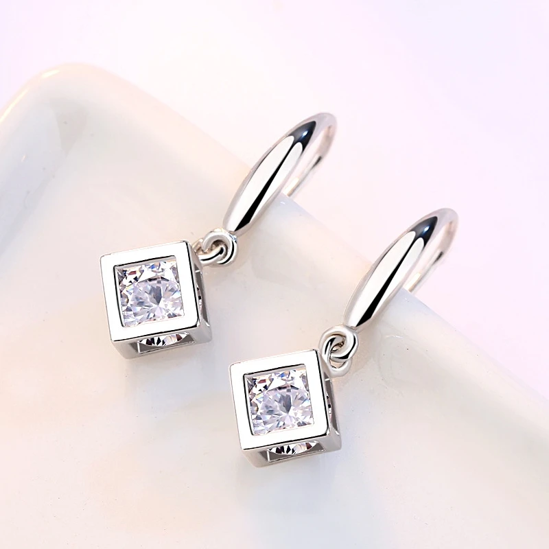 

Korean Fashion Silver Color Hollowed Out Cube Earrings For Women Inlaid Rhinestone Rubik's Box Earrings Trendy Gift Girl Jewelry