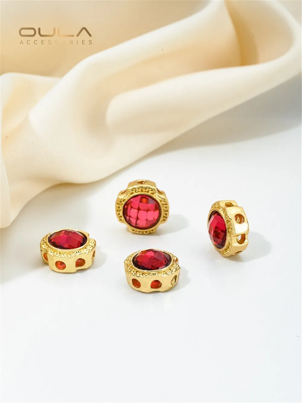 Медное покрытие матовое золото инкрустированное цирконом пористые круглые