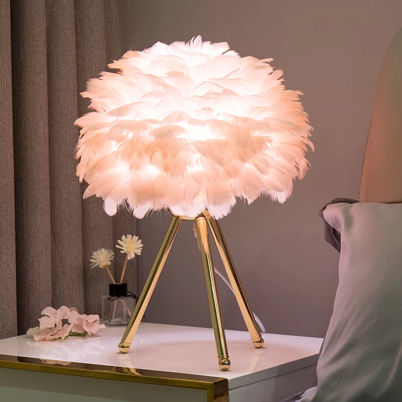 

Modern Goose Feather Table Lamps for Bedroom Bedside Lamp Living Room Wedding Christmas Decoration Romantic Feather Lamp E27 EU