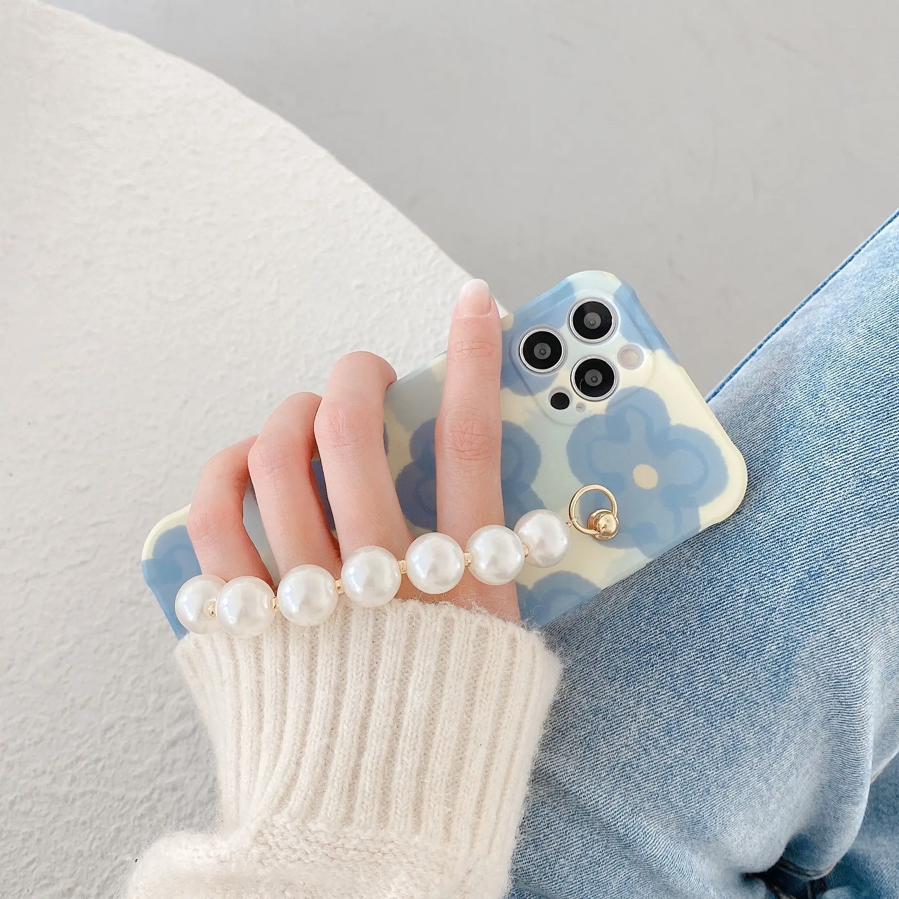 

Small Fragrant Wind Blue Flower Chain Case For Iphone13/12/11Promax