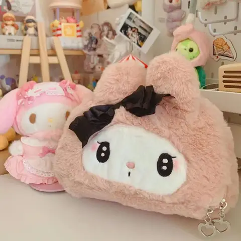 Жастардың әдемі кеуделері бар секс