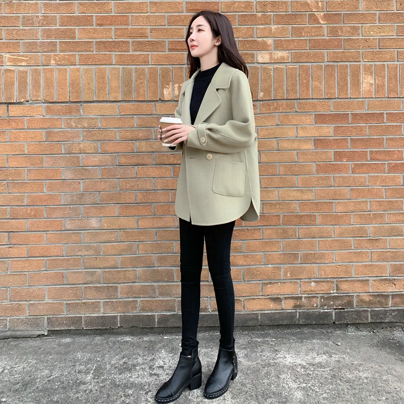 Пальто женское средней длины новинка осень-зима 2024 маленькая шерстяная куртка