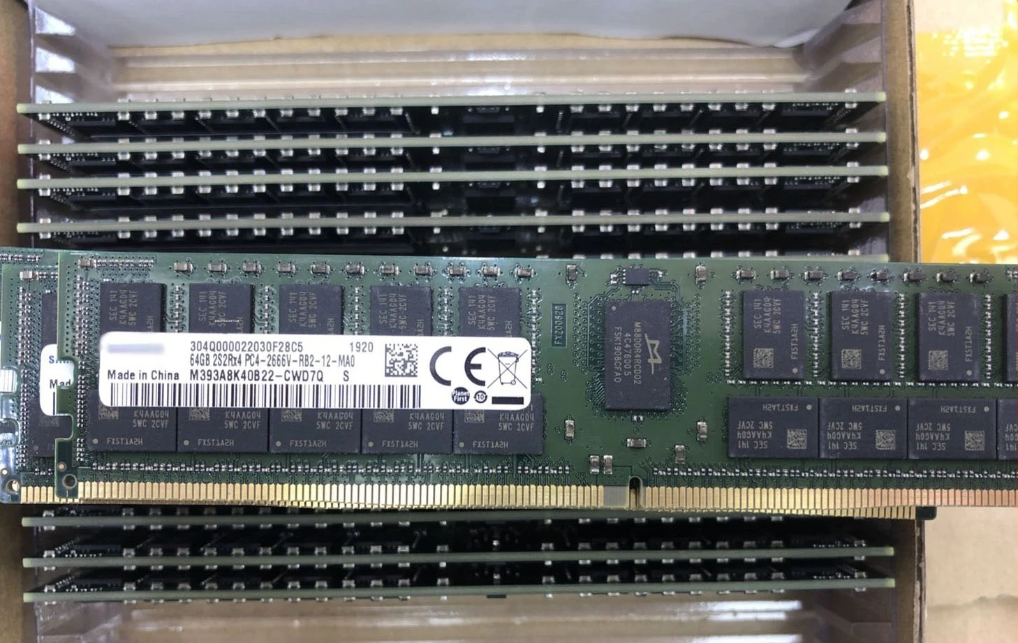 

Серверная Память RAM M393A8K40B22-CWD 64G 2S2RX4 PC4-2666V RDIMM