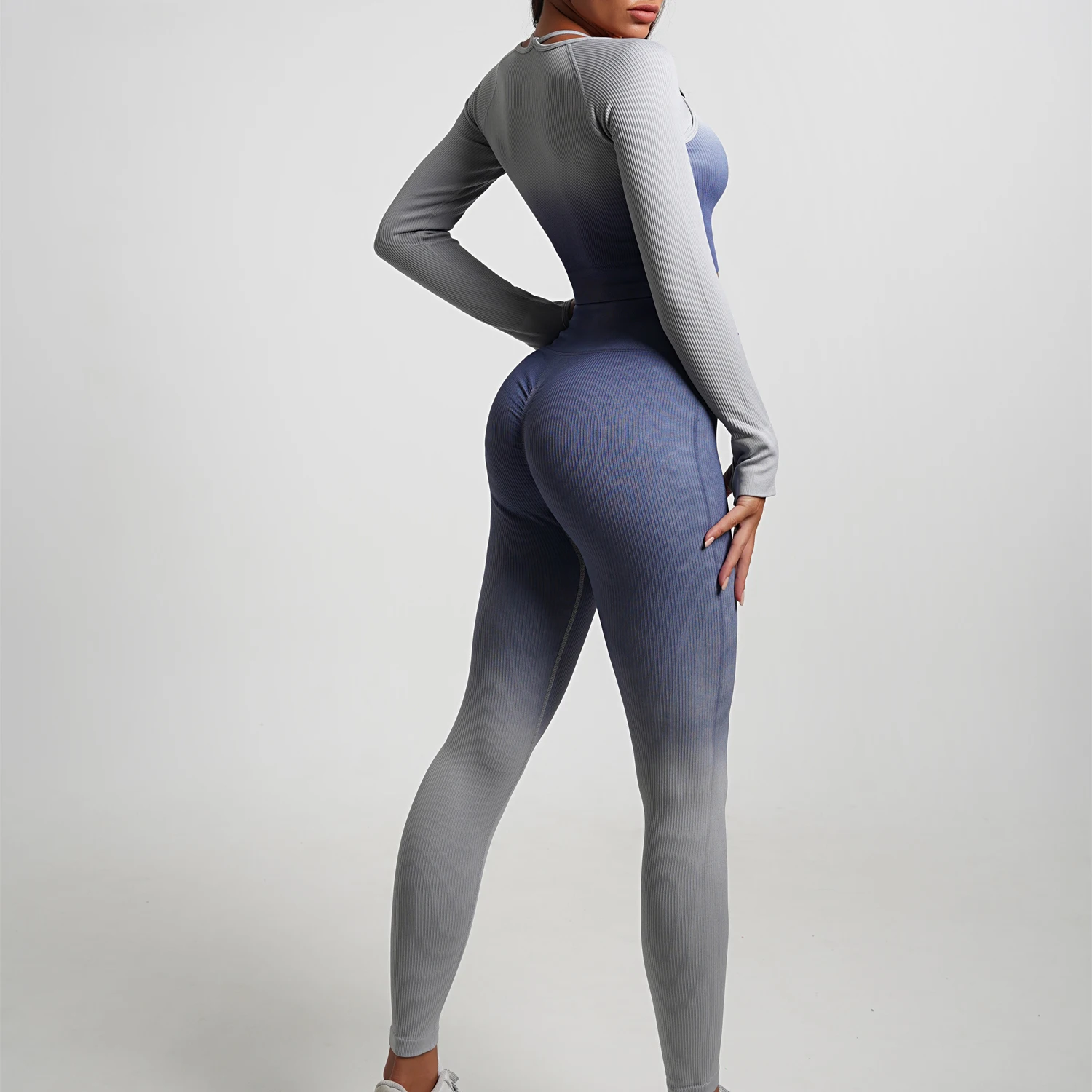 Женский однотонный бесшовный спортивный костюм из двух предметов