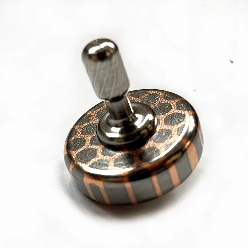 

Superconducting Hand Twisted Gyroscope EDC Finger Extreme Toy Fingertip Hand Movement Play Adult Decompression