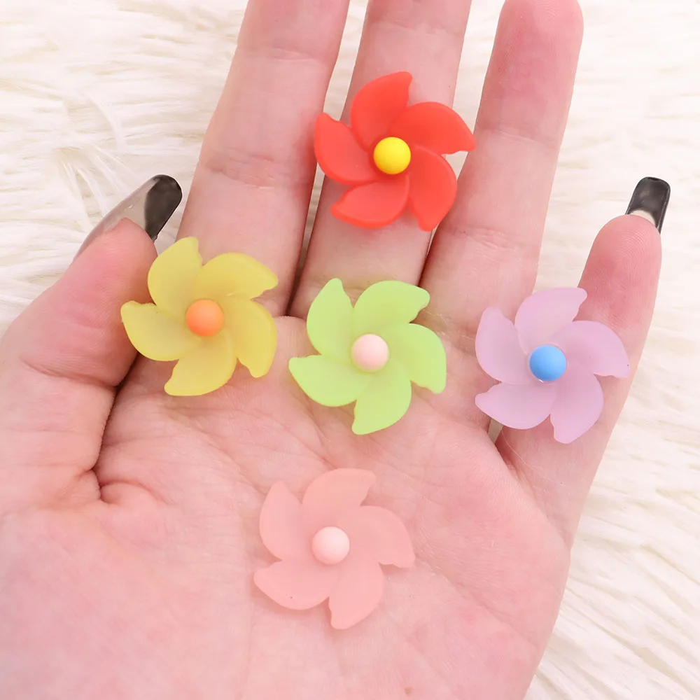 

1-5PCS PVC Buckle Clog Croc Jibz Colorful Windmills Flower Kids Party Xmas Gifts Hole Slipper Decoration Fit Wristbands
