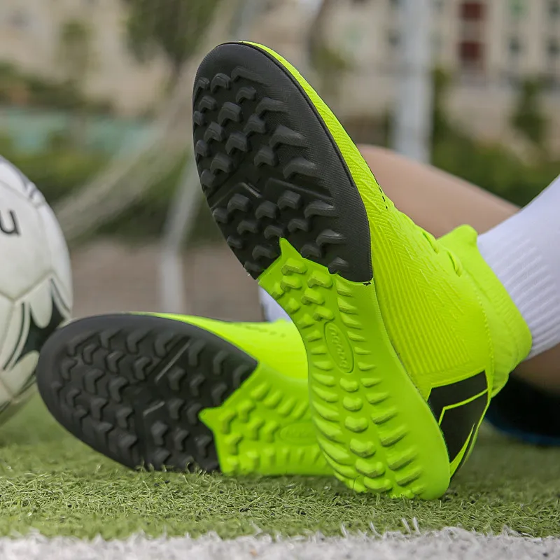 Spring Unisex Green Football Boots Men Turf Professional Soccer Shoes for Men Lace-up Non-slip Men's Football Shoes Size 35-45