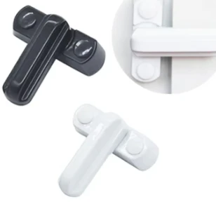 

Замок для окна из пластика и стали