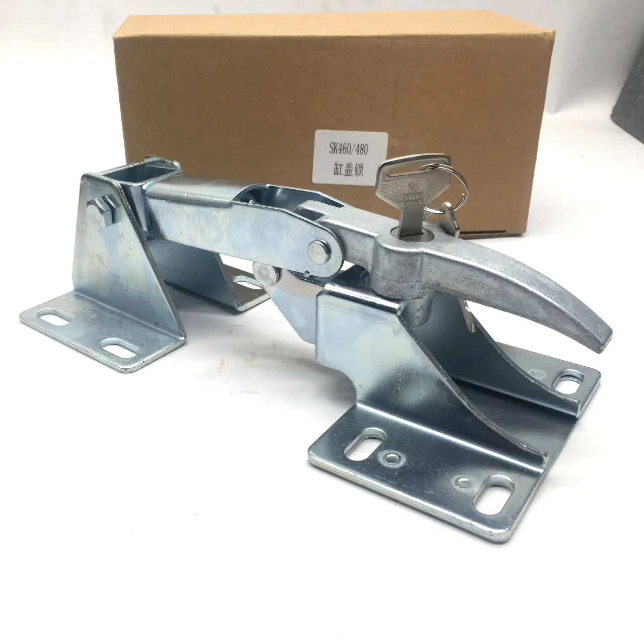 Замок капота двигателя экскаватора Shengang SK230-6E450 460 480-8, аксессуары для фиксации головки блока цилиндров, высокое качество (art.: 3920d8f29dbce) - 3920d8f29dbce