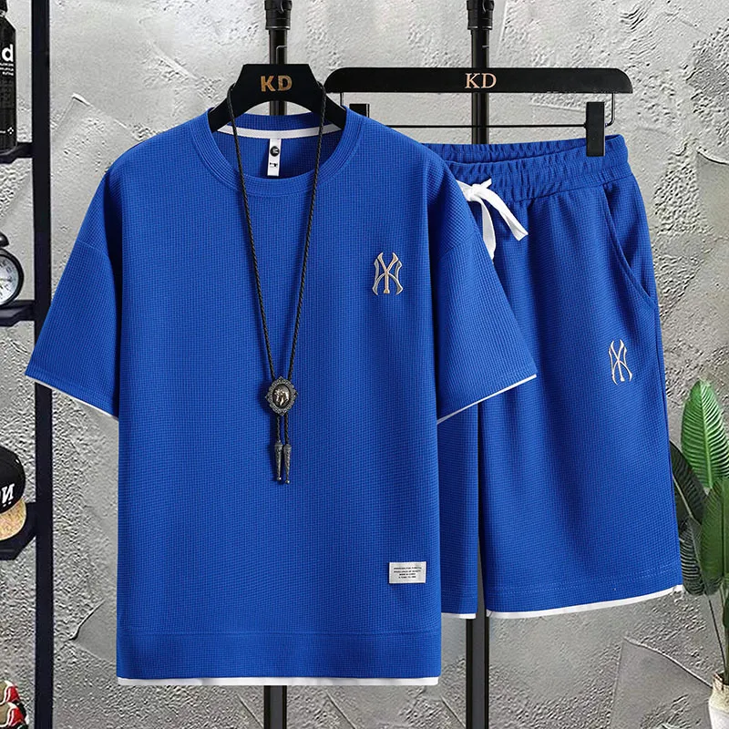 Summer 2023 New Set Street Dress Crew Neck Sports T-shirt and Sports Shorts Casual Set Two Pieces Versatile Simple Menswear