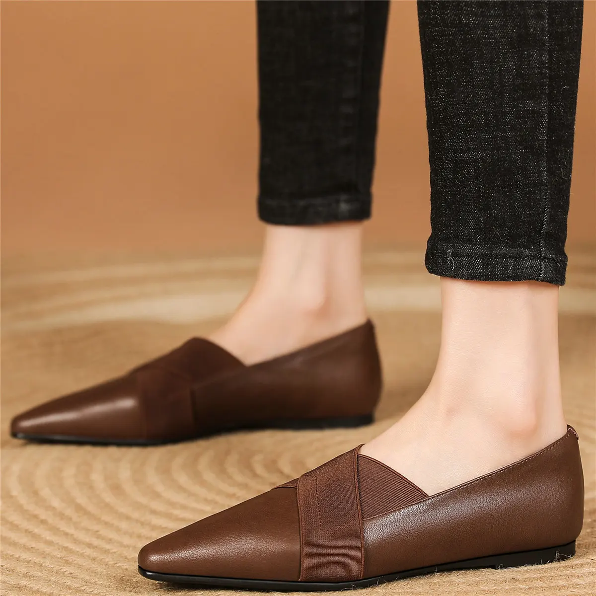 Belt Buckle Loafers Oxfords Shoe Women Genuine Leather Low Heels Platform Pumps Female Pointed Toe Fashion Sneakers Casual Shoes