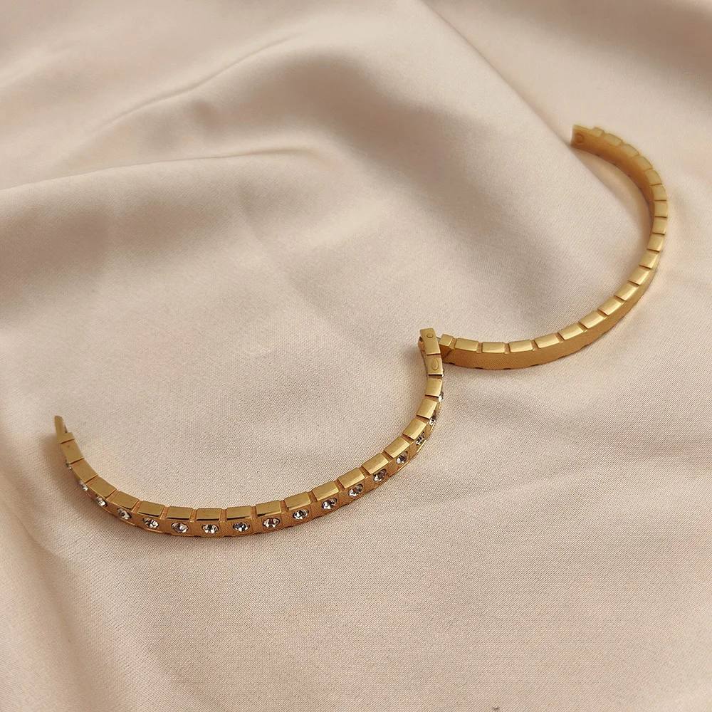 Классический квадратный браслет из нержавеющей стали с цирконием O-образной