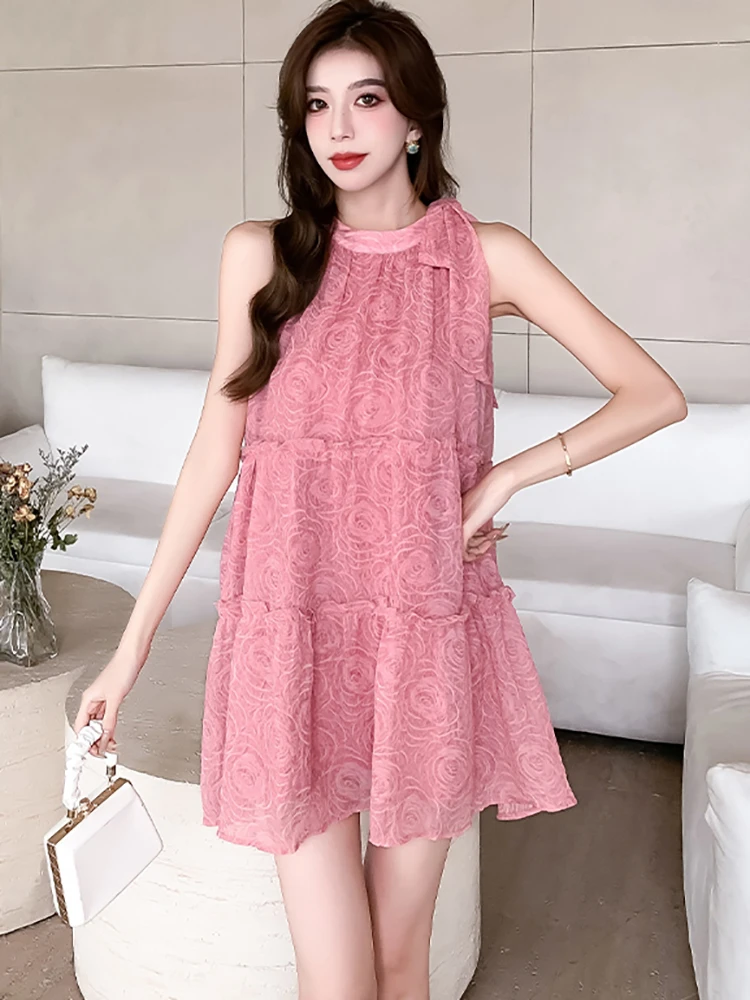 Летнее розовое шикарное мини-платье с цветочным принтом и бантом на шее новинка