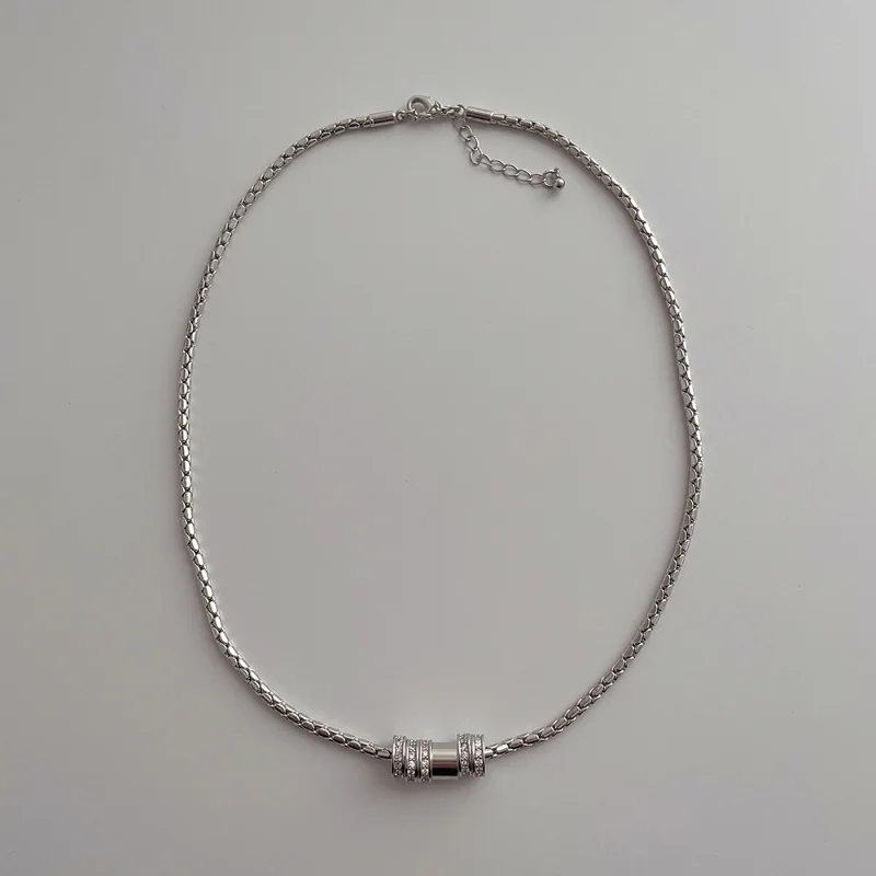 Draweye Couple Jewelry for Women Metal Korean Fashion Simple Vintage Pendant Necklaces Basic Ins New Round Chokers