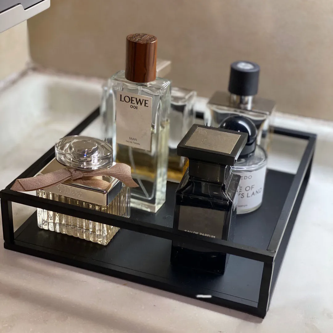 

Nordic Metal Jewelry Cosmetic Storage Tray Hollow Desktop Aromatherapy Organizer Home Party Dessert Fruits Snacks Serving Tray