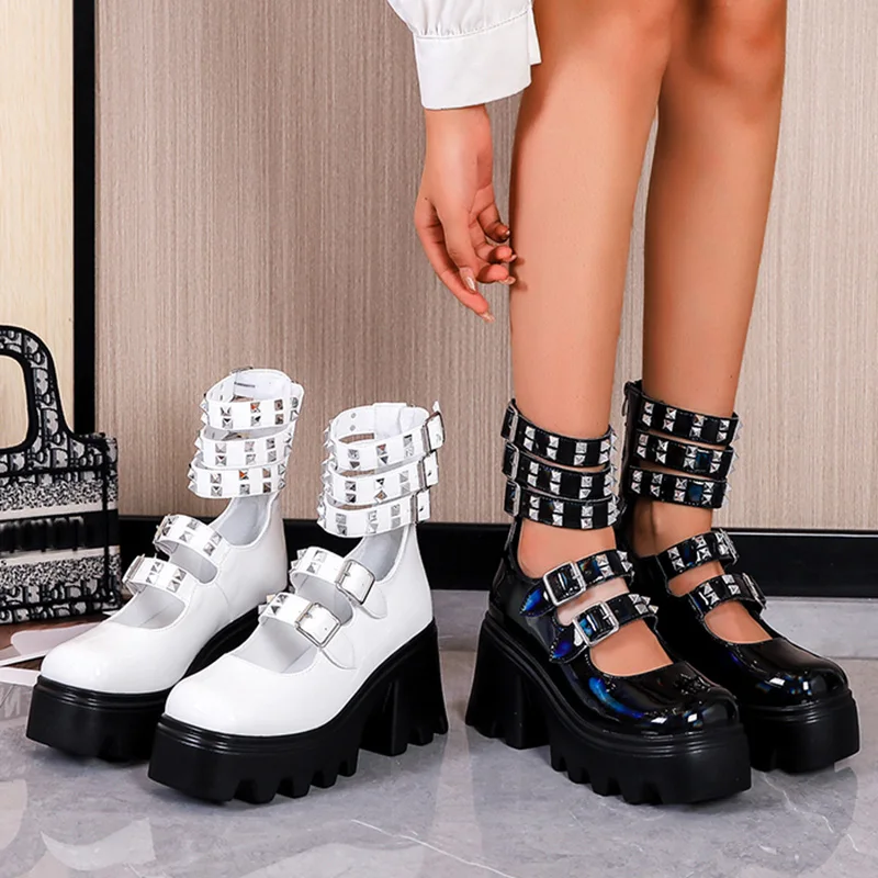 

Big Size Fashion Wedges Women Sandals Platform Rivet Ladies Pumps Heels Shoes Buckle Strap Outdoor Female Casual Sandals